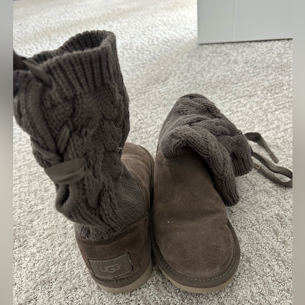 gray ugg boots